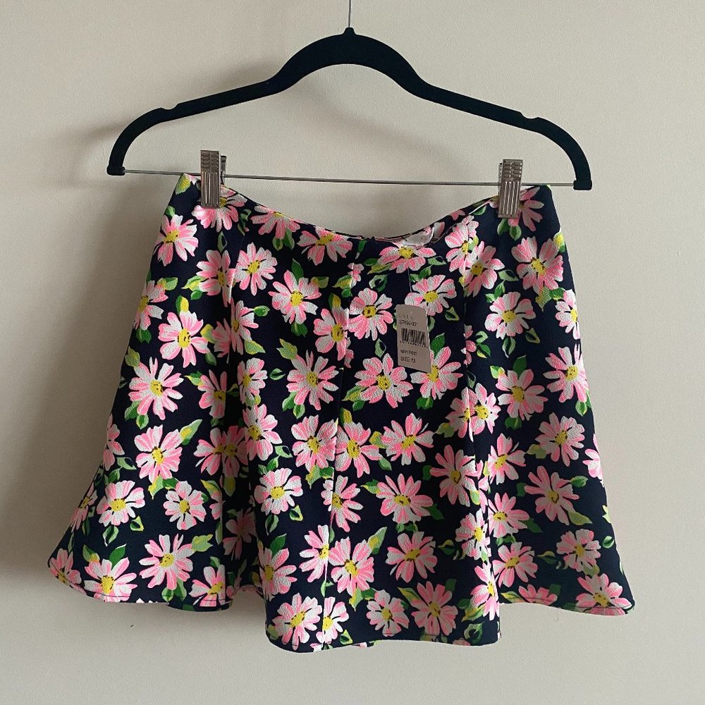 NWT Floral Skirt, Lush. Medium